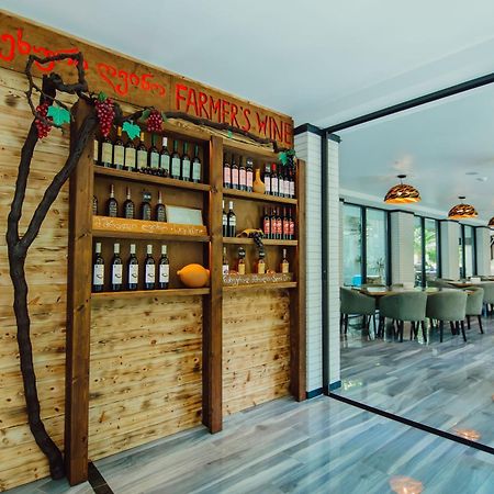 Capo Verde Hotel Batumi Eksteriør billede