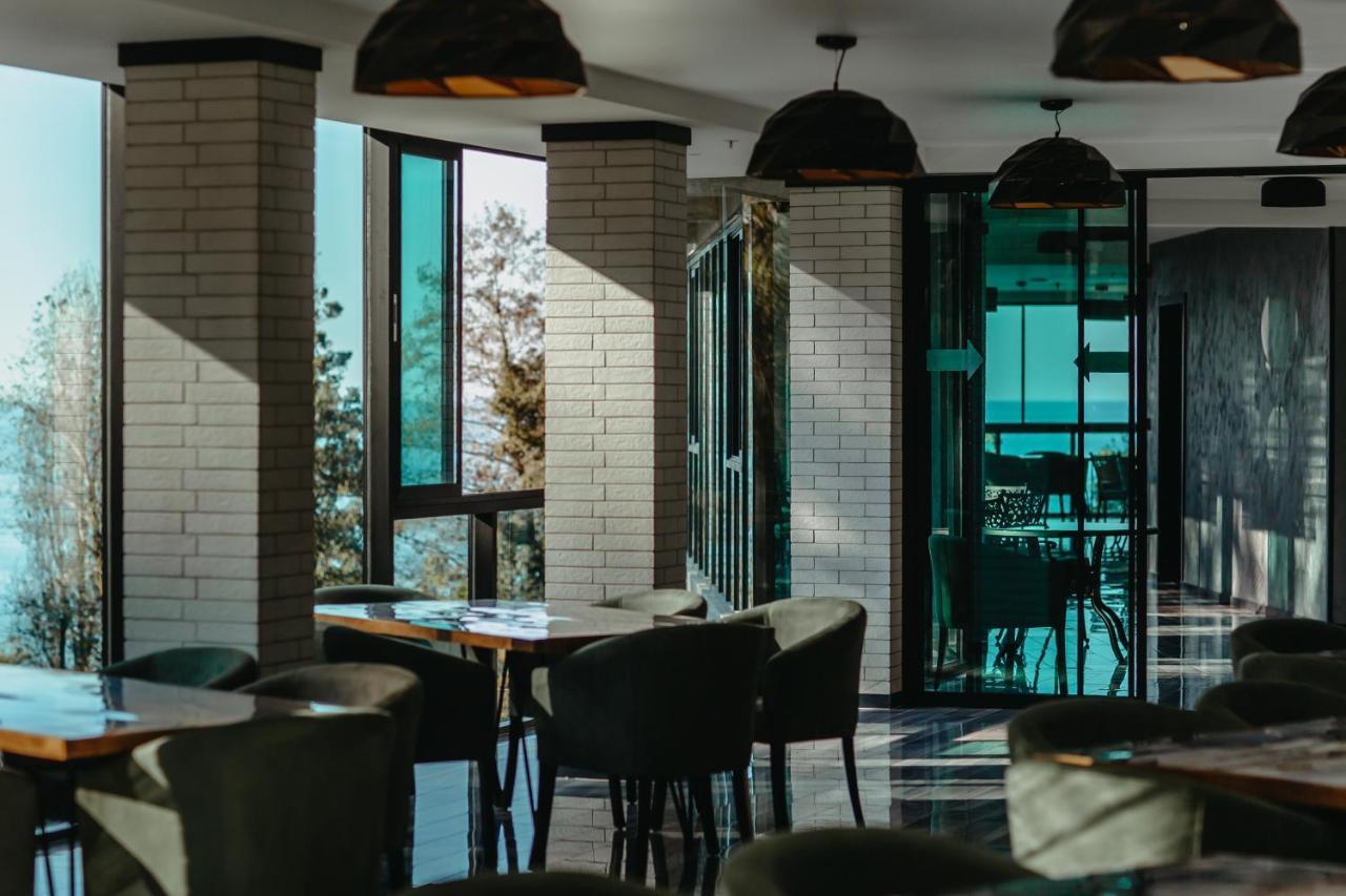 Capo Verde Hotel Batumi Eksteriør billede