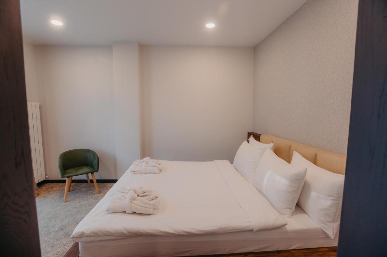 Capo Verde Hotel Batumi Eksteriør billede