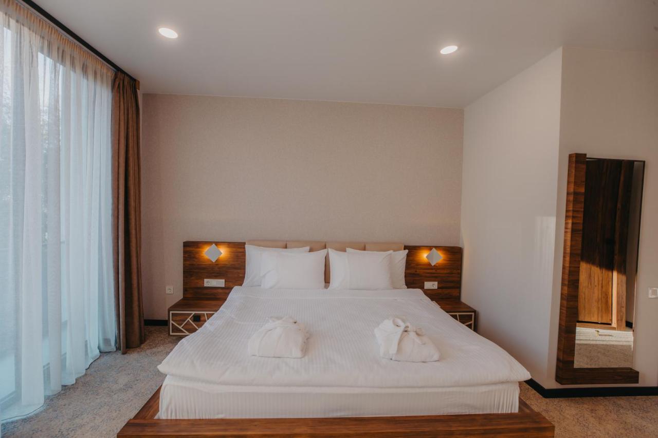 Capo Verde Hotel Batumi Eksteriør billede
