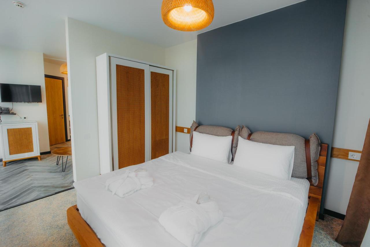 Capo Verde Hotel Batumi Eksteriør billede