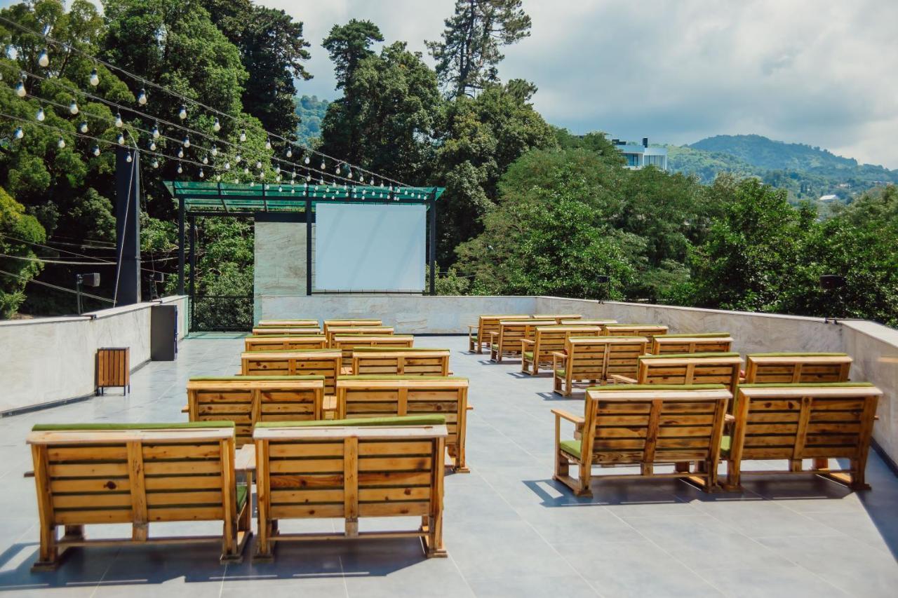 Capo Verde Hotel Batumi Eksteriør billede