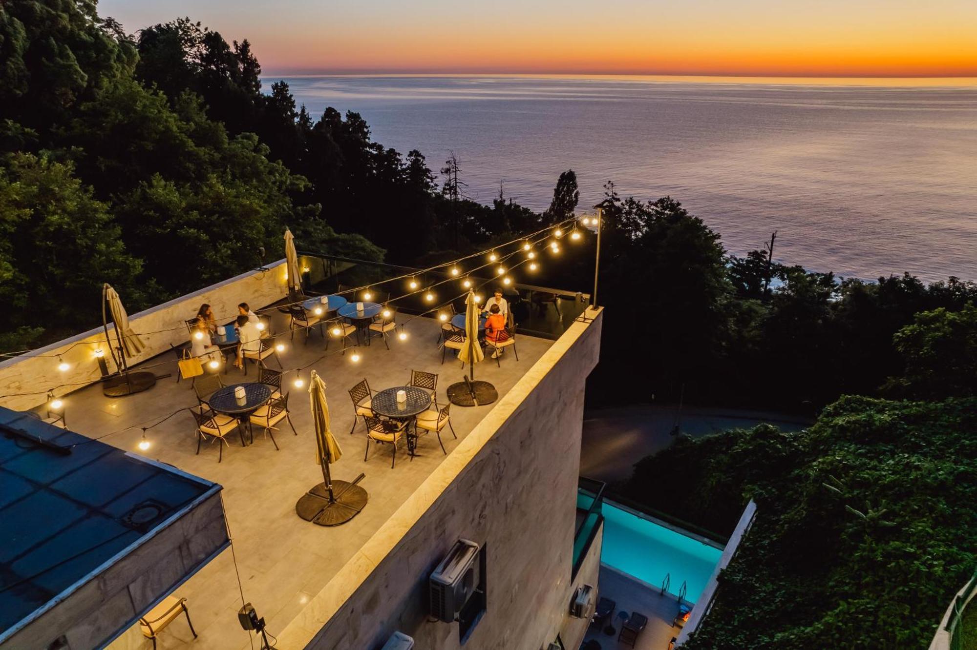 Capo Verde Hotel Batumi Eksteriør billede