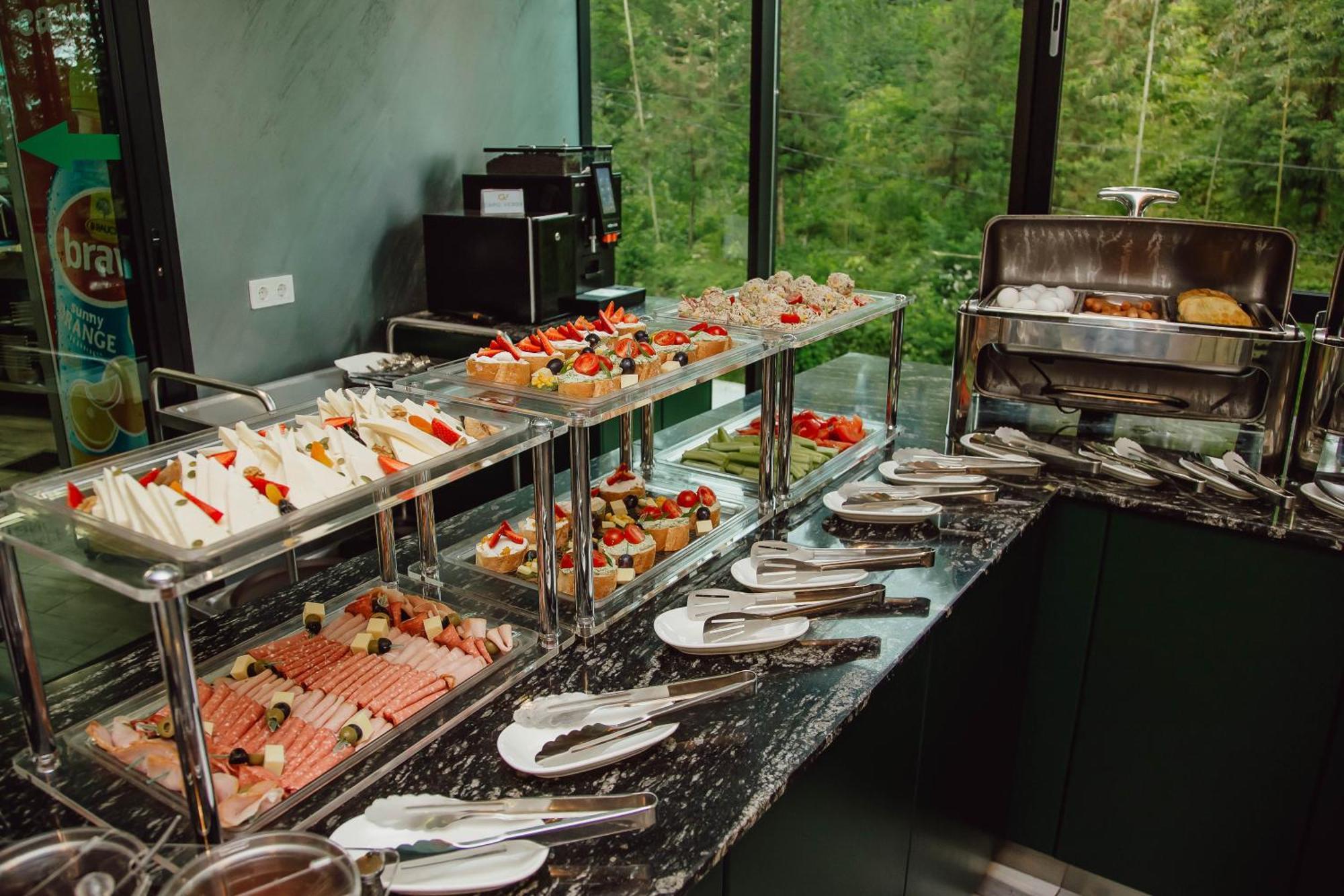 Capo Verde Hotel Batumi Eksteriør billede