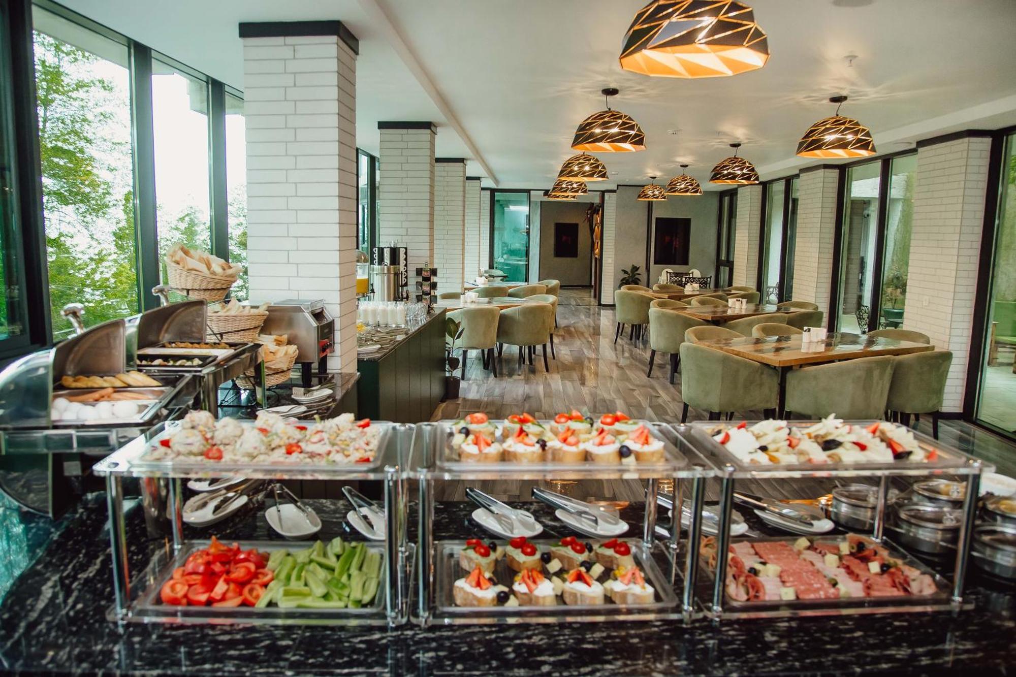 Capo Verde Hotel Batumi Eksteriør billede