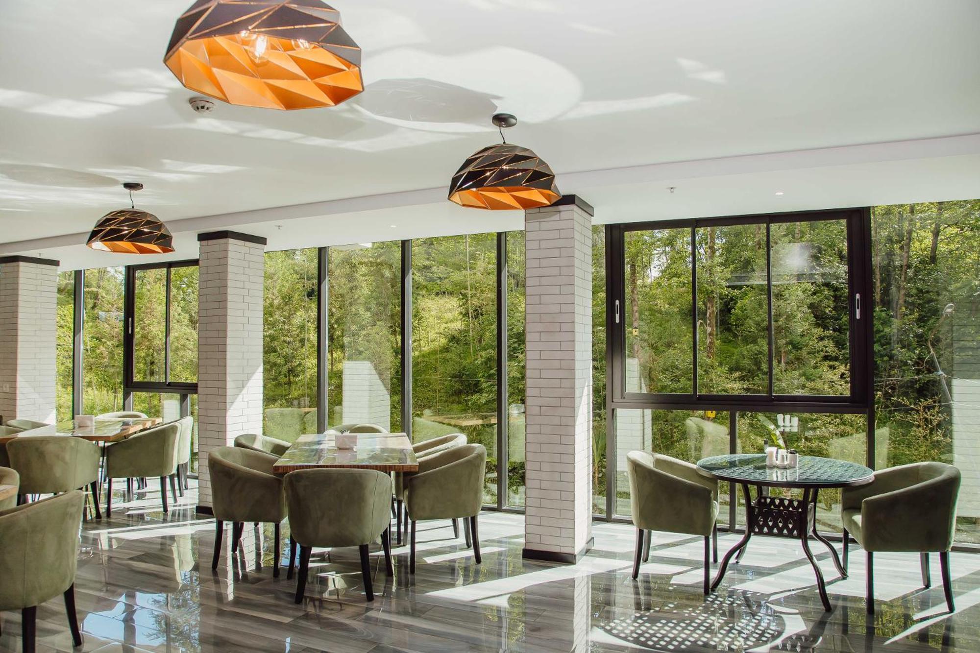 Capo Verde Hotel Batumi Eksteriør billede